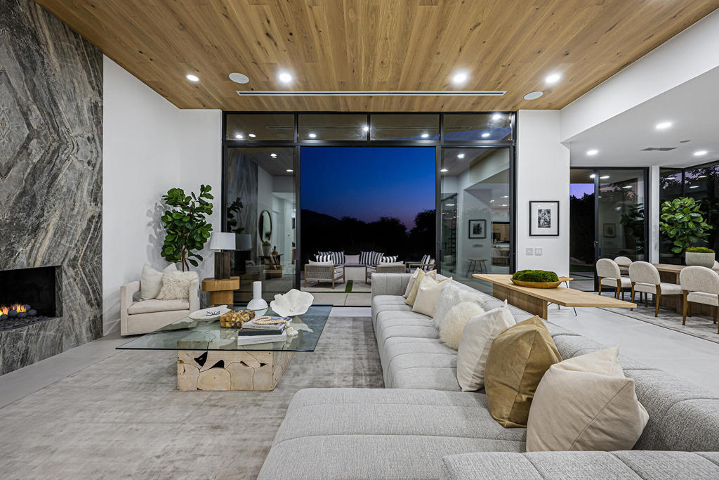 MLS #219132128DA image #2