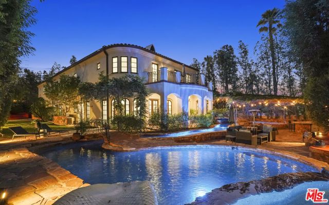 18414 Corazon Circle photo 2