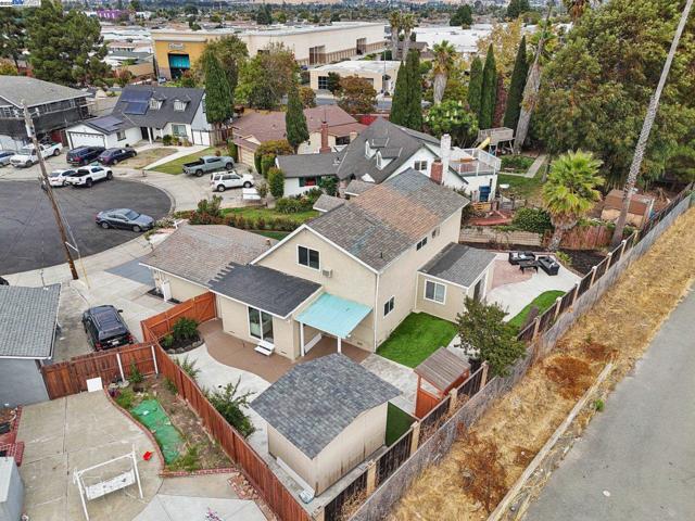 28399 Cubberley Ct, Hayward CA: https://media.crmls.org/mediaz/3f70514c-6d69-4619-92c1-d59b2456862d.jpg