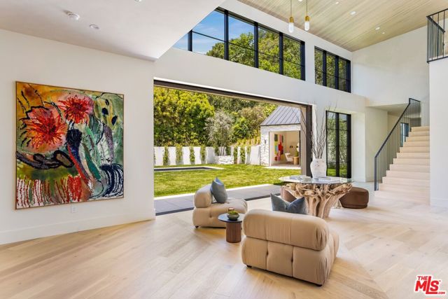 1749 Mandeville Lane, Los Angeles CA: https://media.crmls.org/mediaz/3f70b162-eab4-423a-ada2-ac46e9ce57b4.jpg