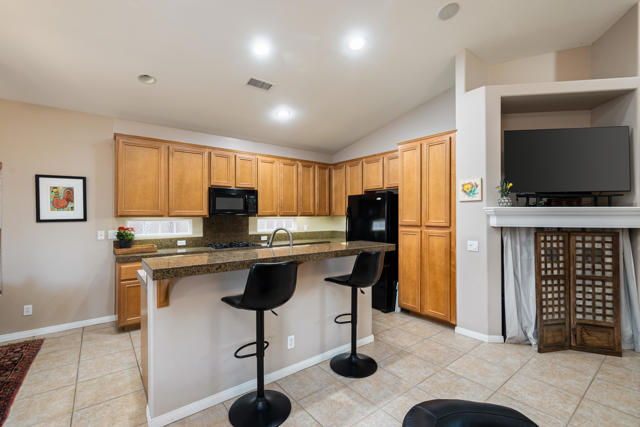 45595 Banff Springs Street, Indio CA: https://media.crmls.org/mediaz/3f710ef4-73a2-4a0c-ba8c-fc452ab94ca2.jpg