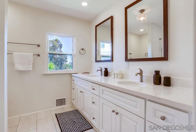 Image 24 of 39 For 4550 Norma Dr.