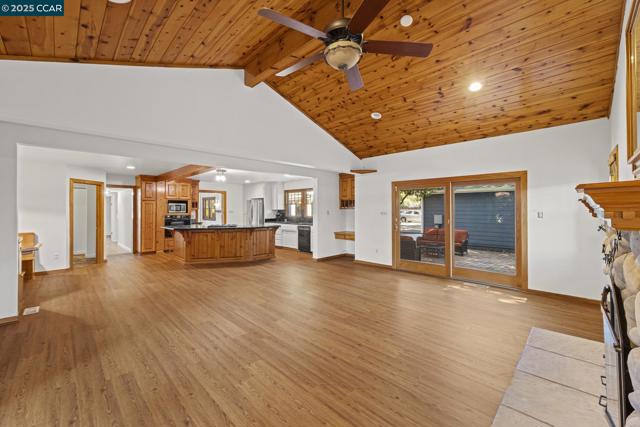 3505 Euclid Ave, Concord CA: https://media.crmls.org/mediaz/3f7146a3-5224-4a78-b68f-42dd12c40ffe.jpg