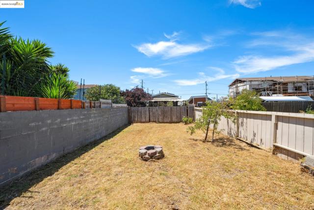 619 11th St., Richmond CA: https://media.crmls.org/mediaz/3f715840-8676-451b-a5e1-611c40dac5ad.jpg
