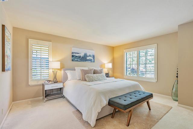 158 Golden Ridge Rd, Alamo CA: https://media.crmls.org/mediaz/3f71b827-b4f0-49dc-a494-096d13c409dd.jpg