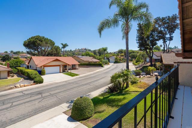 Image 17 of 27 For 12567 Pomerado Ct