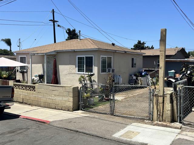 2264 Smythe Ave, San Ysidro, California 92173, ,Multi-Family,For Sale,Smythe Ave,240015121SD