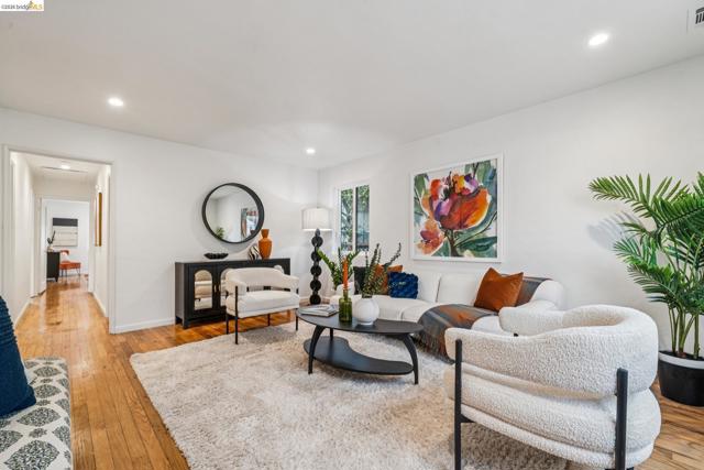 Image 4 of 45 For 1009 Everett