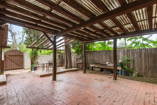 8530 N Ventura Avenue, Ventura CA: https://media.crmls.org/mediaz/3f7214e3-3a44-468c-983b-293925f728c3.jpg