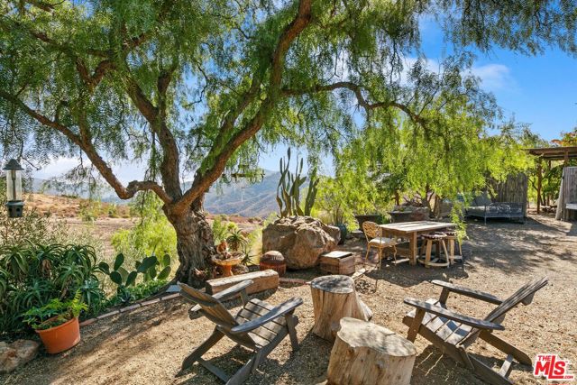 12470 Yerba Buena Road, Malibu CA: https://media.crmls.org/mediaz/3f726cb2-cb95-4135-95cf-cfee58e92207.jpg