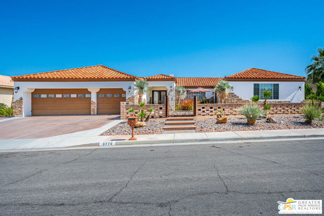 3770 Torito Circle, Palm Springs CA: https://media.crmls.org/mediaz/3f72a934-1061-4ab0-91c9-47b189504cde.jpg