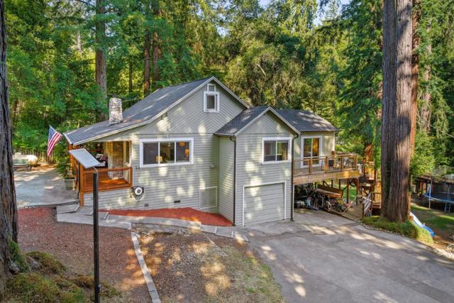 13896 Bear Creek Road, Boulder Creek CA: https://media.crmls.org/mediaz/3f72e831-3f65-43db-9538-05d58a4d7c7c.jpg