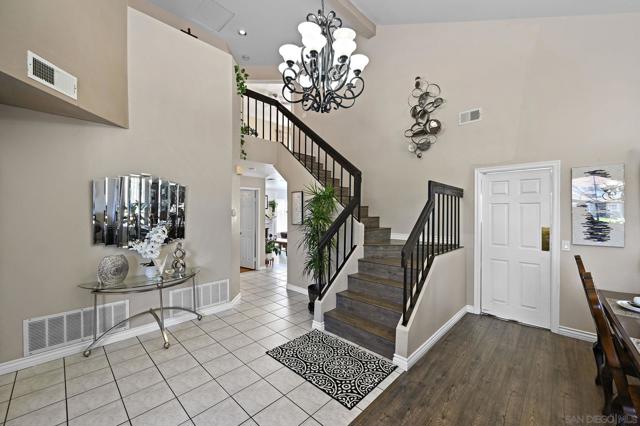 1340 Corte Lira, San Marcos CA: https://media.crmls.org/mediaz/3f72ffc6-6ede-418f-99af-8280ba211c6f.jpg