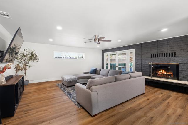 4542 Toni Lane, La Mesa CA: https://media.crmls.org/mediaz/3f737aaa-05da-4595-9a20-8be851c3c527.jpg