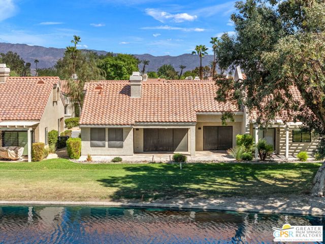 41387 Princeville Lane, Palm Desert CA: https://media.crmls.org/mediaz/3f748b22-b365-4743-9075-b0fdfdb6863b.jpg