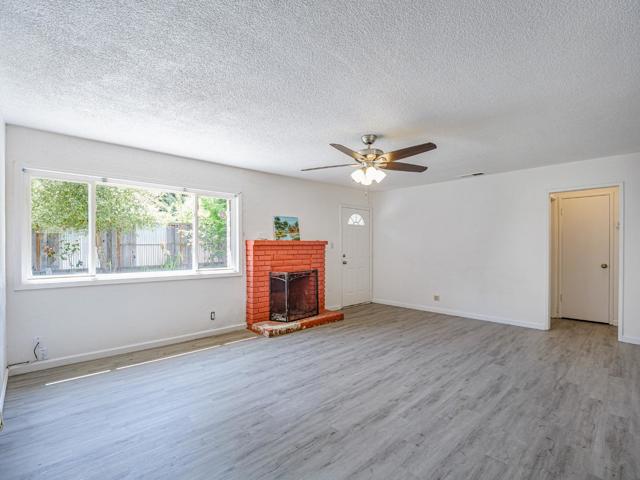 190 Moon Drive, Boulder Creek CA: https://media.crmls.org/mediaz/3f757686-7764-45a3-a34e-ae3913475309.jpg