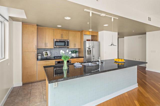 Detail Gallery Image 13 of 56 For 3812 Park Bld #414,  San Diego,  CA 92103 - 2 Beds | 2 Baths