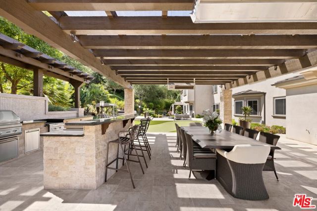 2855 Oak Knoll Drive, Diamond Bar CA: https://media.crmls.org/mediaz/3f7665df-5948-49a8-b2c0-1a16b20b138a.jpg