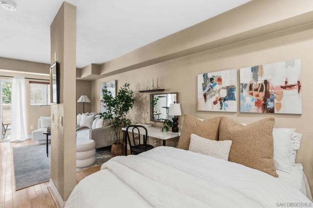 3927 Nobel Dr, San Diego CA: https://media.crmls.org/mediaz/3f7670fd-f867-40d2-92ba-dd51fcb3ca04.jpg