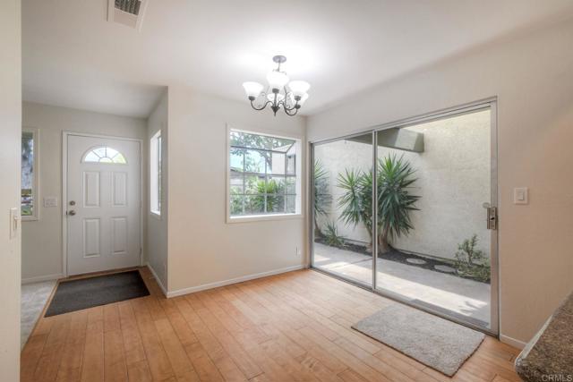 Detail Gallery Image 3 of 28 For 213 Countryhaven Rd, Encinitas,  CA 92024 - 3 Beds | 2/1 Baths