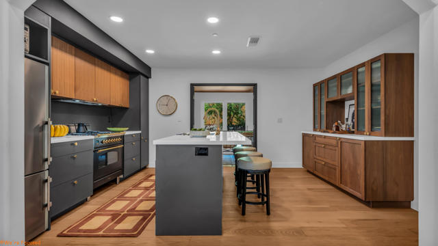 42602 Rancho Mirage Lane, Rancho Mirage CA: https://media.crmls.org/mediaz/3f77205c-8a9a-424c-9a30-85535d7da122.jpg