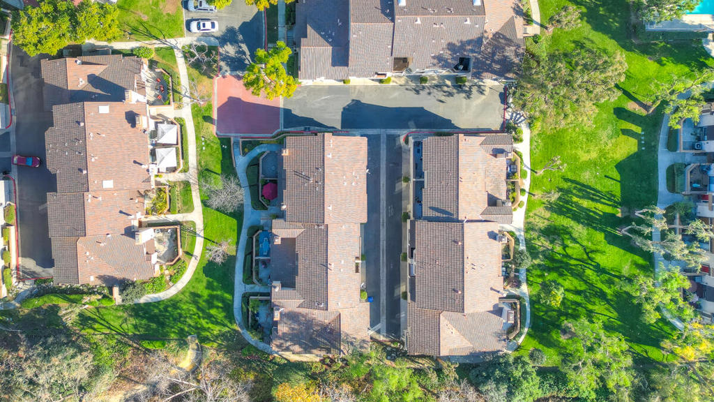 https://media.crmls.org/mediaz/3f77580b-0af5-4726-b117-16e8ea230224.jpg?preset=X-Large