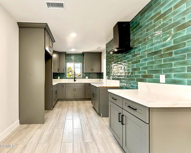 1121 La Puerta Street, Los Angeles CA: https://media.crmls.org/mediaz/3f778161-378c-4b7f-8d23-98b8d8c020c8.jpg