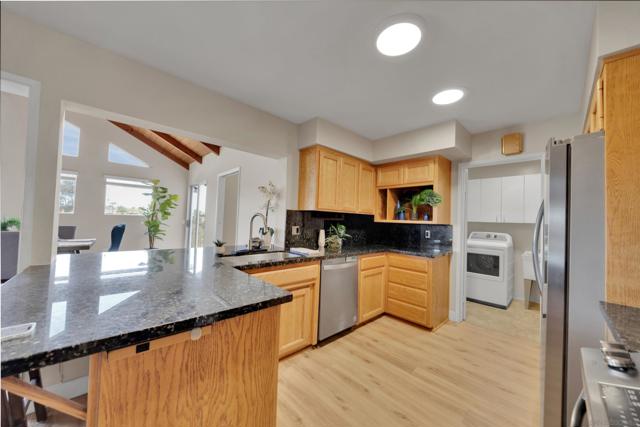 13710 Ahwahnee Way, Poway CA: https://media.crmls.org/mediaz/3f77f8b9-9688-4bbc-8d76-d57f4f374a32.jpg