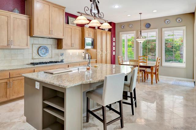 10659 Paseo Allegria Ave, San Diego CA: https://media.crmls.org/mediaz/3f7803f4-59d9-471b-b97f-b38dbdd4c600.jpg