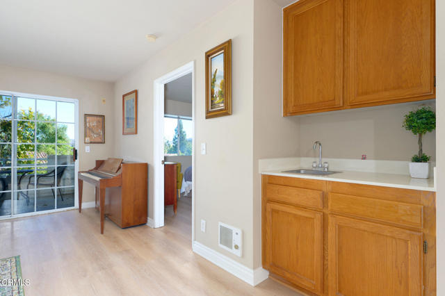 Detail Gallery Image 10 of 41 For 2623 Antonio Dr #107,  Camarillo,  CA 93010 - 2 Beds | 2 Baths