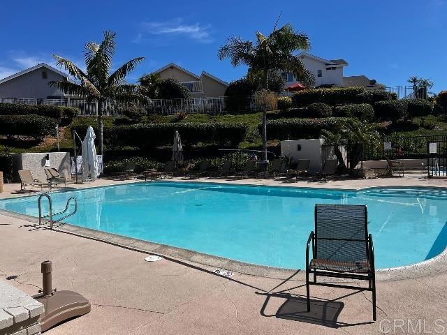 Detail Gallery Image 11 of 35 For 6808 Watercourse Dr, Carlsbad,  CA 92011 - 3 Beds | 2/1 Baths