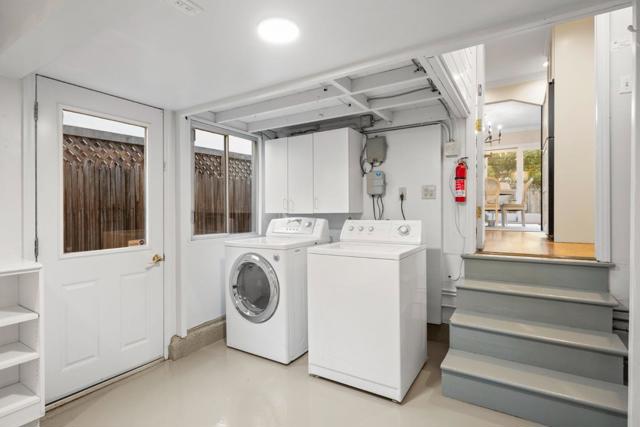 1549 Eastmoor Road, Burlingame CA: https://media.crmls.org/mediaz/3f7b6729-86df-4806-ba0e-70d353fa6109.jpg