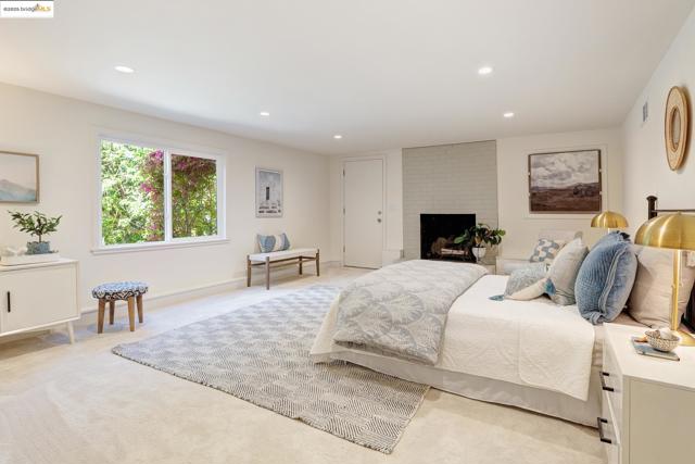 3 Mountain View Pl, Lafayette CA: https://media.crmls.org/mediaz/3f7b9547-e8f2-4e84-8f2b-3b74bfc98014.jpg