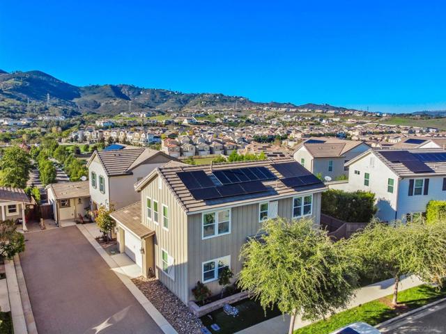 2769 Overlook Point Dr, Escondido CA: https://media.crmls.org/mediaz/3f7c1dea-c675-4906-92ad-281af38ad18d.jpg