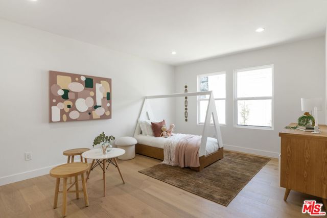 Image 27 of 56 For 4525 Greenbush Avenue