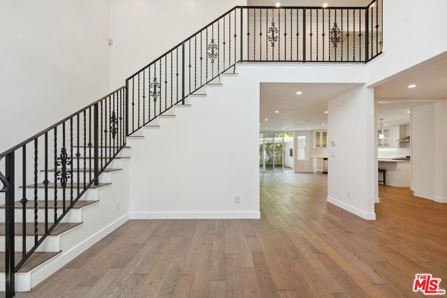 5114 Cedros Avenue, Sherman Oaks CA: https://media.crmls.org/mediaz/3f7c7c2c-a352-419d-8bbe-bcf4ad94f489.jpg