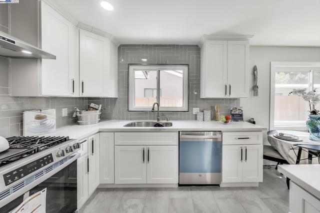2316 DOLORES, Pinole CA: https://media.crmls.org/mediaz/3f7e281c-4fed-4512-9cc3-7d7c09648b18.jpg