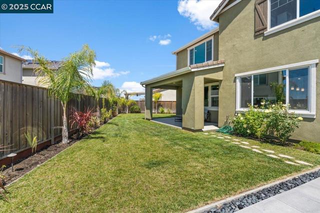 405 Avanti Way, Oakley CA: https://media.crmls.org/mediaz/3f7eda8a-f084-43b0-9f55-f75c47421f97.jpg
