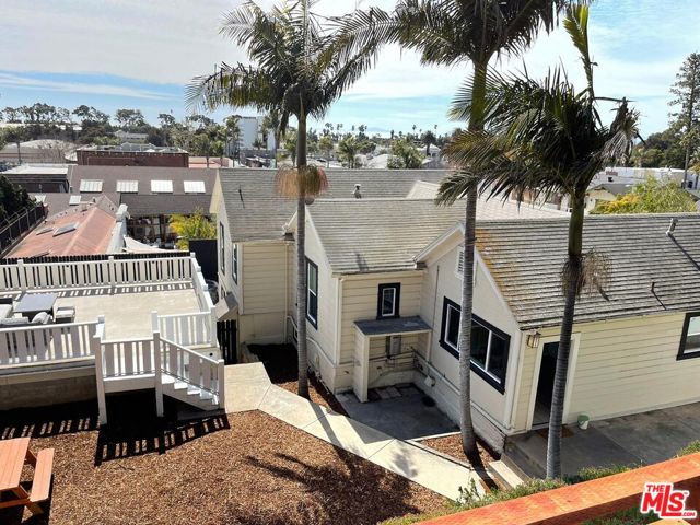 84 N Palm Street, Ventura CA: https://media.crmls.org/mediaz/3f7f1e74-fb26-4ed8-8510-f21d17f534c3.jpg