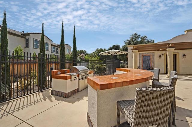 250 Calle Del Rey, Morgan Hill CA: https://media.crmls.org/mediaz/3f7fb32c-16ec-4a54-864b-d2b4f41c1a51.jpg