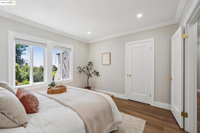 744 Coventry Road, Kensington CA: https://media.crmls.org/mediaz/3f7fda63-ef37-4d8e-9c80-f3fb4da15104.jpg
