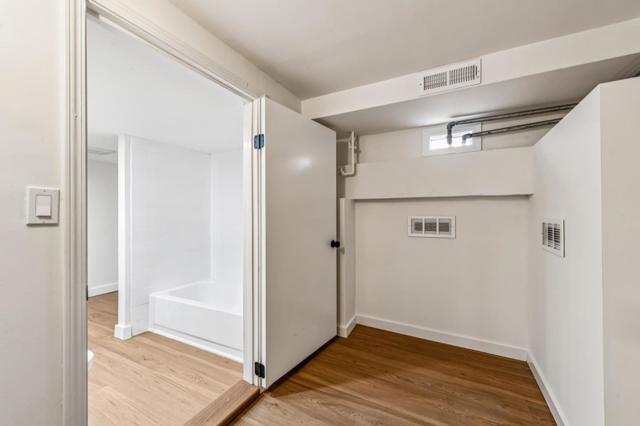 17221724 48th Avenue, San Francisco CA: https://media.crmls.org/mediaz/3f7fe2bd-abdb-4e9c-9c41-7d48355de166.jpg