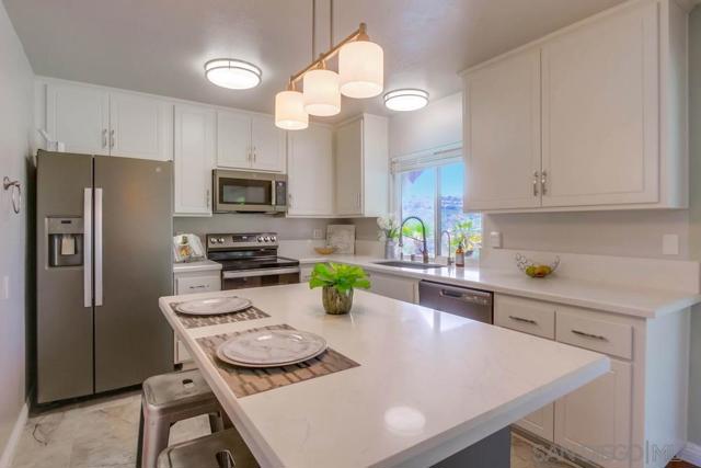 4642 Leathers, San Diego CA: https://media.crmls.org/mediaz/3f8002cf-d7ff-47bf-90c7-2945bfa31bc3.jpg