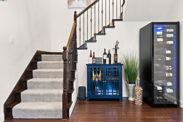 4440 Pine Mountain Way, Dublin CA: https://media.crmls.org/mediaz/3f809898-0f17-4443-ac48-26220e70f905.jpg