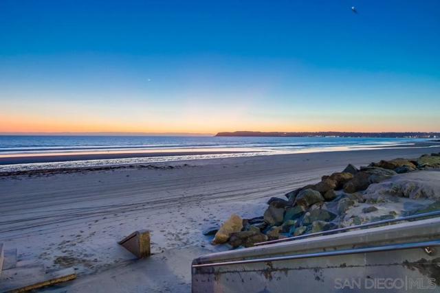 1750 Avenida Del Mundo, Coronado CA: https://media.crmls.org/mediaz/3f80cc80-1c4b-47f0-a500-dda60645d1a5.jpg