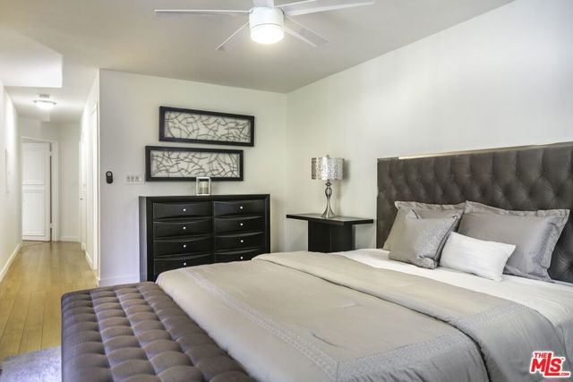 723 Palisades Beach Road, Santa Monica CA: https://media.crmls.org/mediaz/3f817edf-f2a8-45f8-b5a6-b7440bc787da.jpg