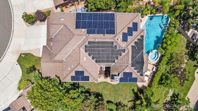 1797 Lemon Tree Court, San Marcos CA: https://media.crmls.org/mediaz/3f81f57d-aad3-465d-93ce-c998471c84f8.jpg