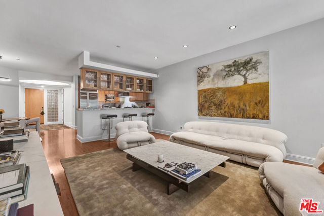 1521 Greenfield Avenue, Los Angeles CA: https://media.crmls.org/mediaz/3f82585a-ef04-4481-a954-0c7a86bd9fb1.jpg