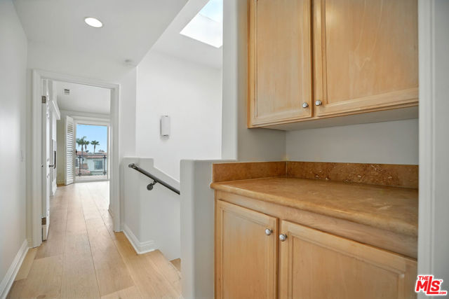 6440 Lunita Road, Malibu CA: https://media.crmls.org/mediaz/3f827ffe-46f6-4c15-bed0-412f88c5afcc.jpg