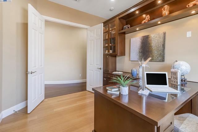 548 Wycombe Ct, San Ramon CA: https://media.crmls.org/mediaz/3f828a47-ee79-483e-bb29-21da57a333fc.jpg